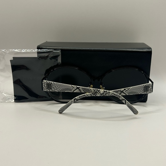 Givenchy SGV373G Sunglasses - Picture 6 of 9